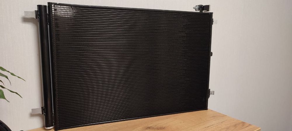 4H0260403 L Audi Радіатор кодиціонера