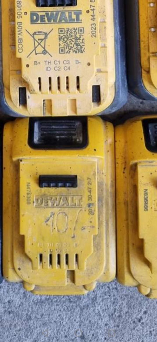 Батарея Dewalt 18V від 4 до 9 Ah