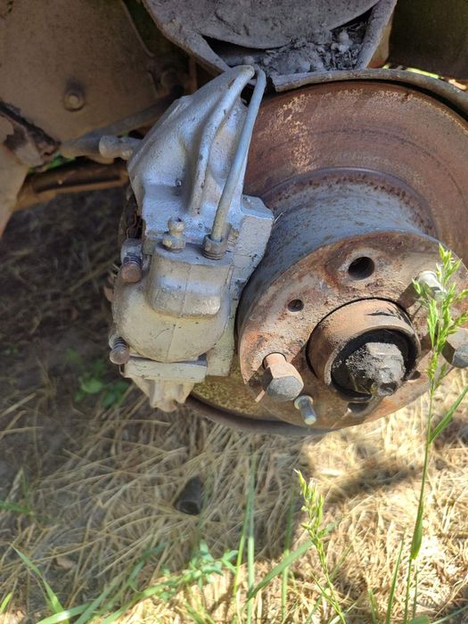 Суппорта та вся тормозна система на ваз-2101 99 Москвич Таврія Волга