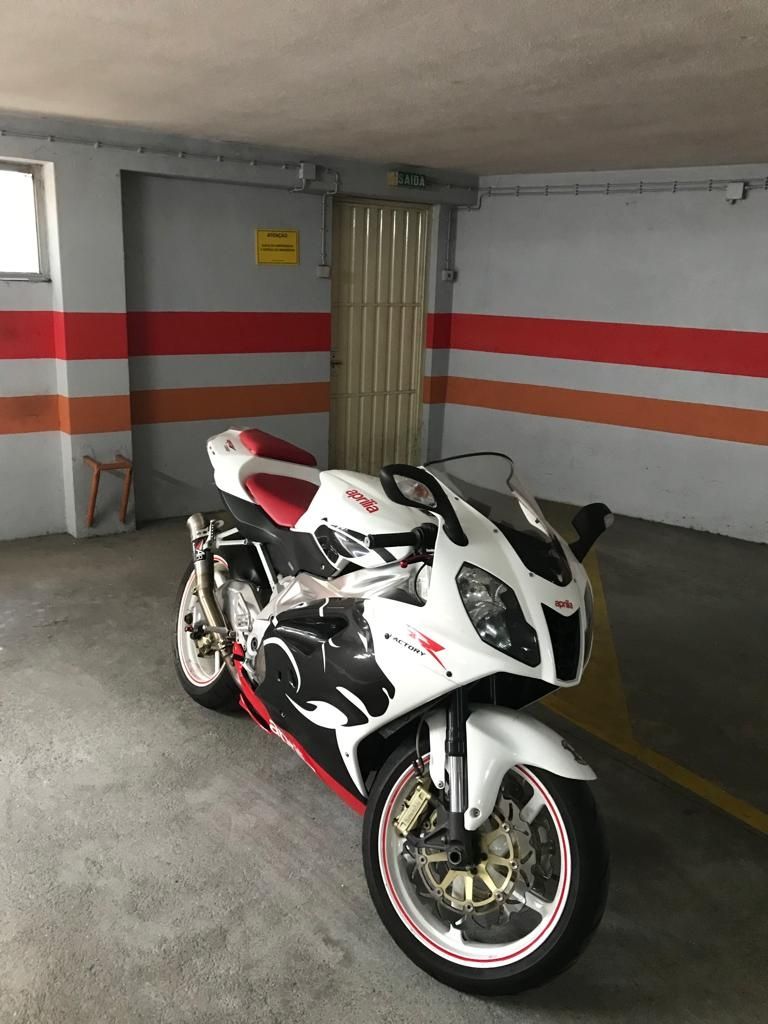 Aprilia RSV 1000 RR