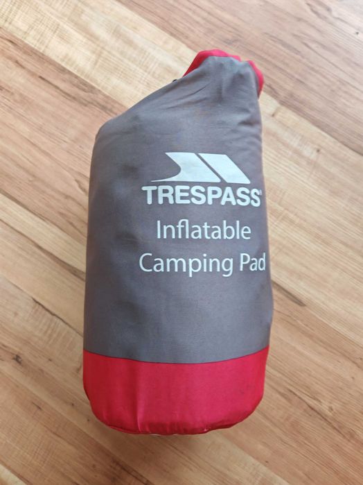 Całoroczna dmuchana mata do spania, wyprawowa.
