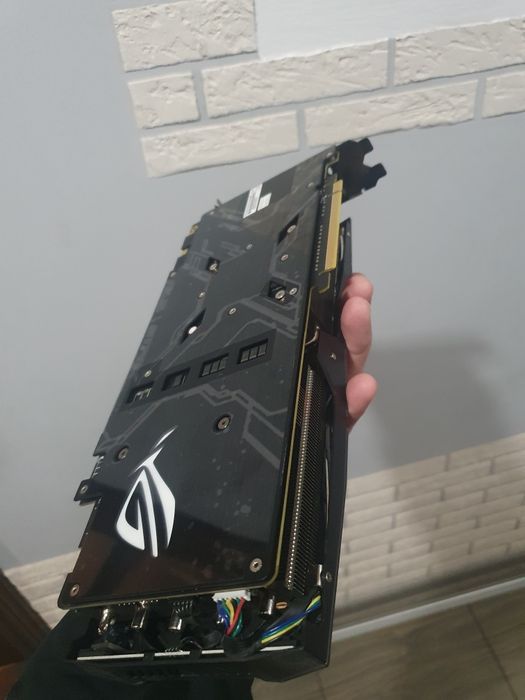 Asus PCI-Ex GeForce GTX 1070 Ti ROG Strix 8GB
