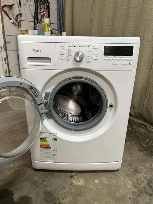 Стиральная машина Whirlpool на 6 кг.AWSX63213.Гарантия!