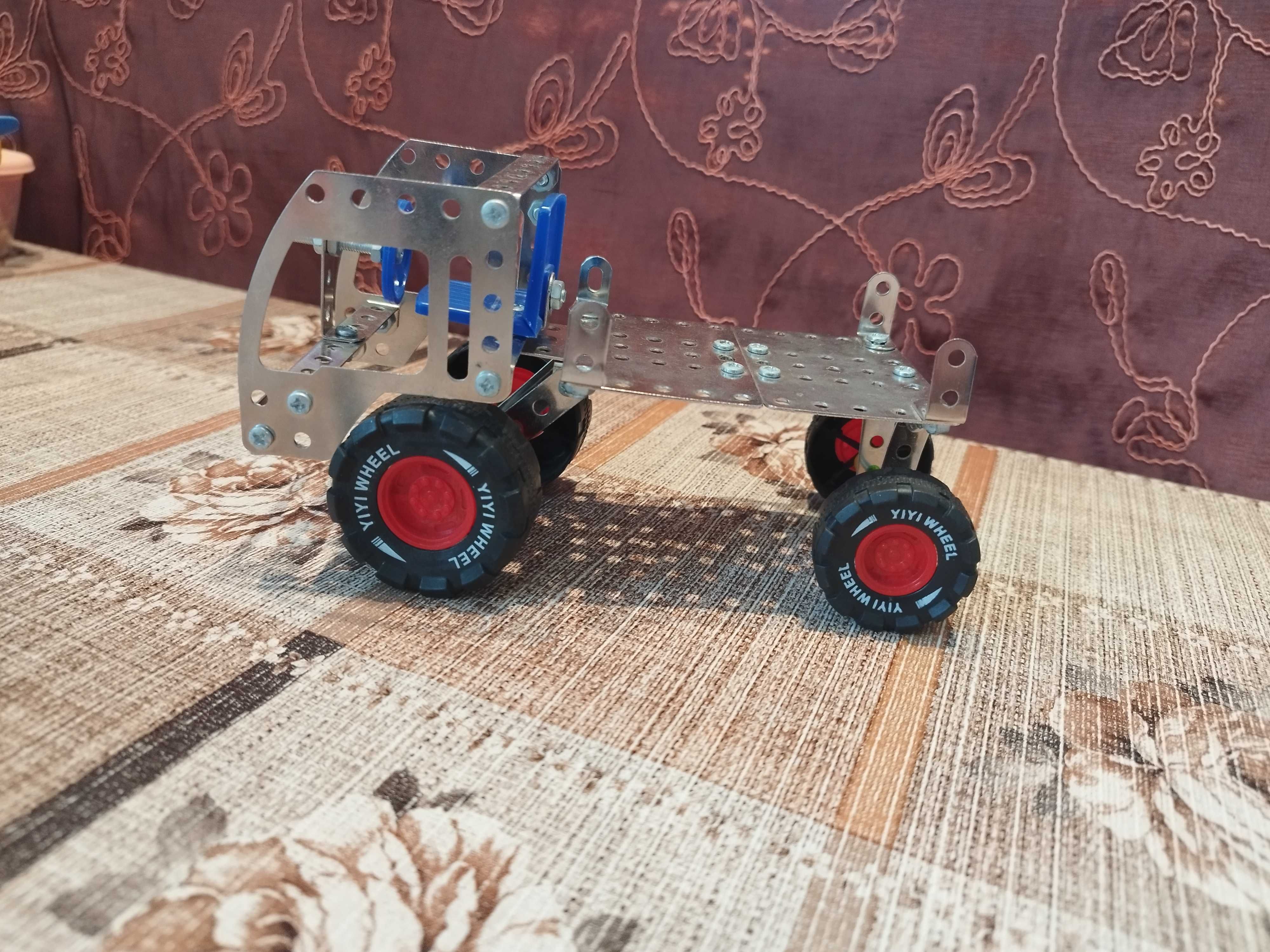 Figurki z magnesami Magno-z zestaw z metalowymi pojazdami