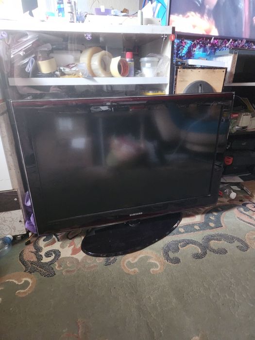 Продам Samsung 37" со смарт Тв