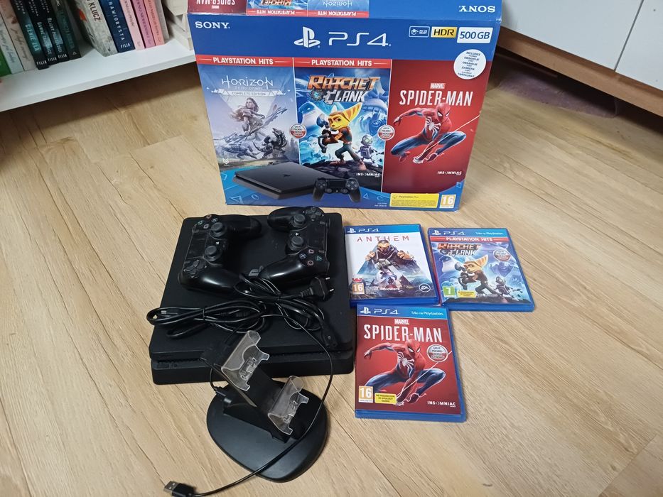 Konsola PS4 slim 500gb 2 pady