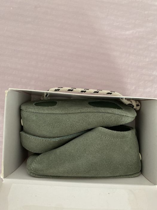 Sapatinho verde em pele - tamanho 20