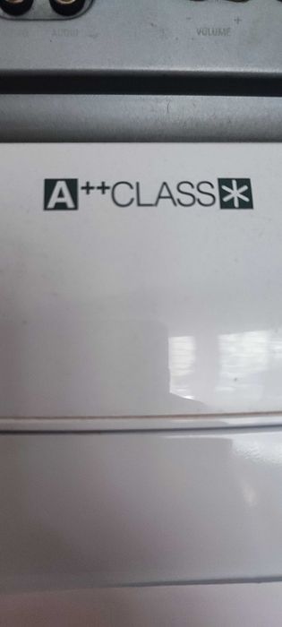 Lodówka Indesit Biała.