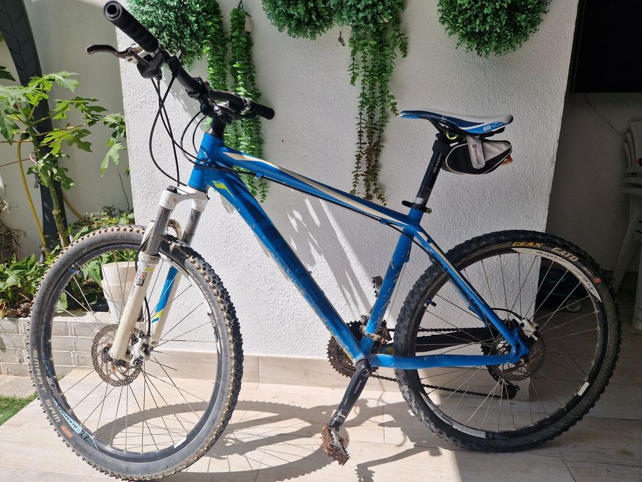 Bicicleta Cube Analog