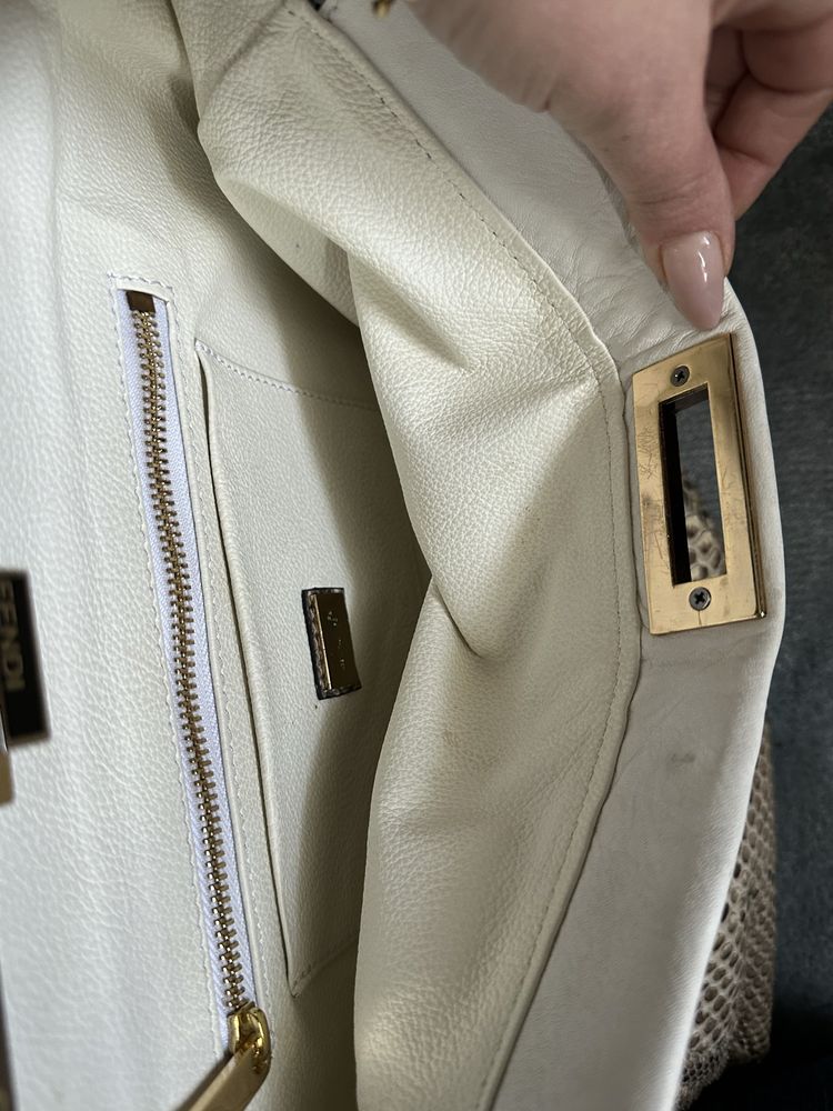 Сумка из кожи питона в стиле fendi