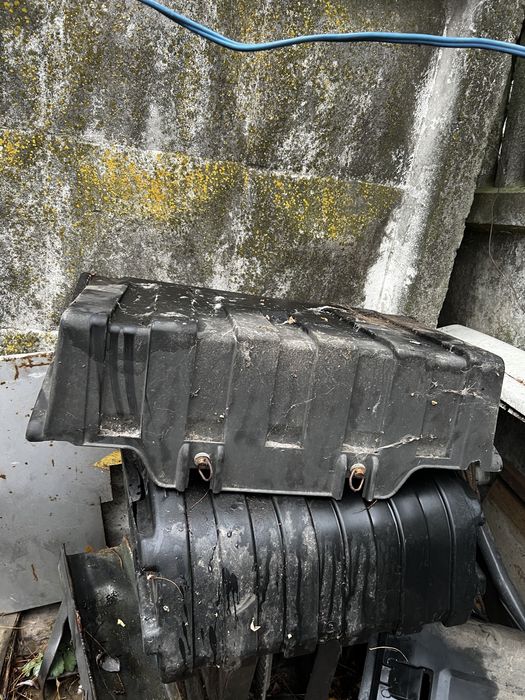 Кришка акумуляторів MAN TGA