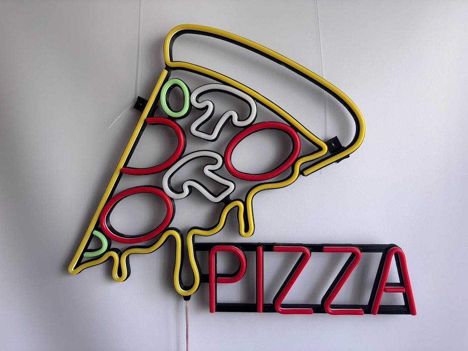 Неонова вивіска "Pizza" багатокольорова, 540*440 мм