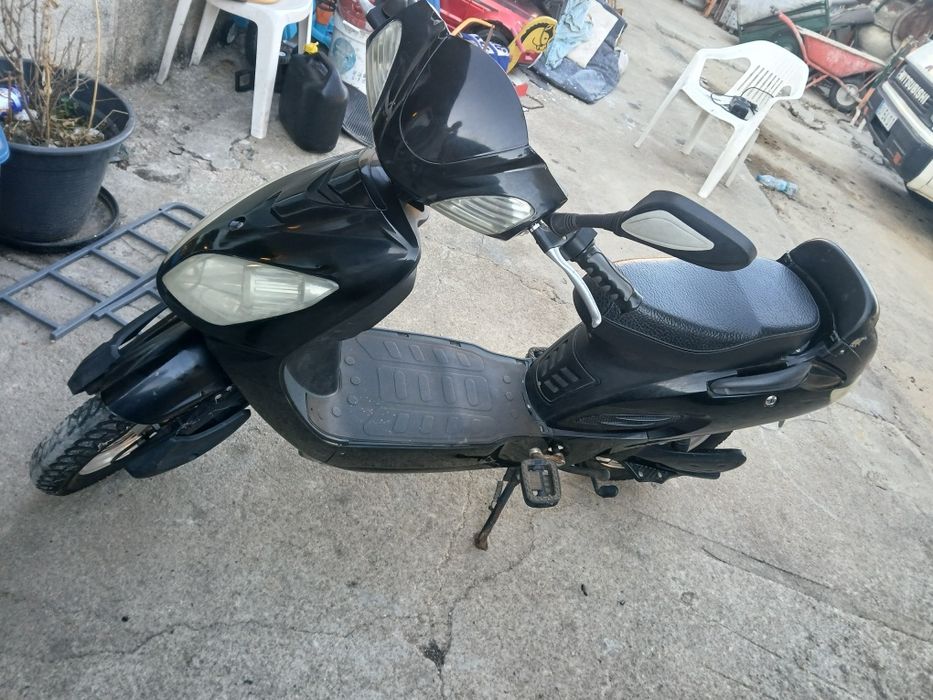 Mota eletrica com pedais