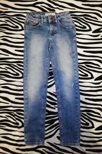Spodnie jeansy Lindex skiny 134 140