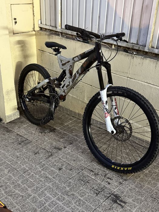 Specialized big hit