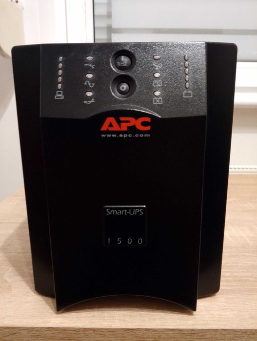 Zasilacz UPS APC Smart-UPS 1500VA z nowymi akumulatorami na GW
