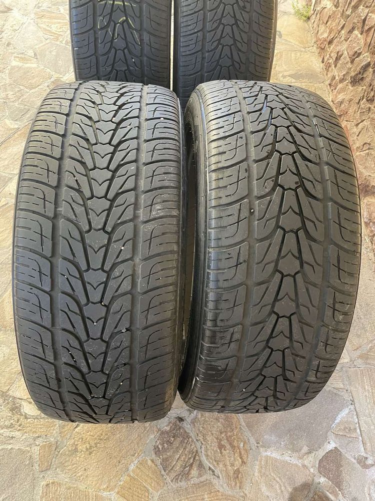 Продам всесезонные шины Roadstone 285/45 R22