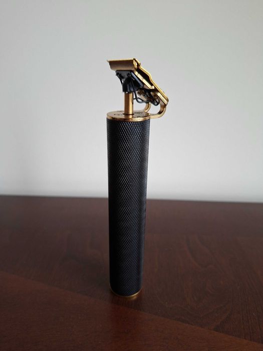 Profesjonalny trymer do włosów i brody – złoto-czarny, USB