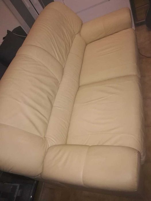 Sofa de couro 3 lugares como novo