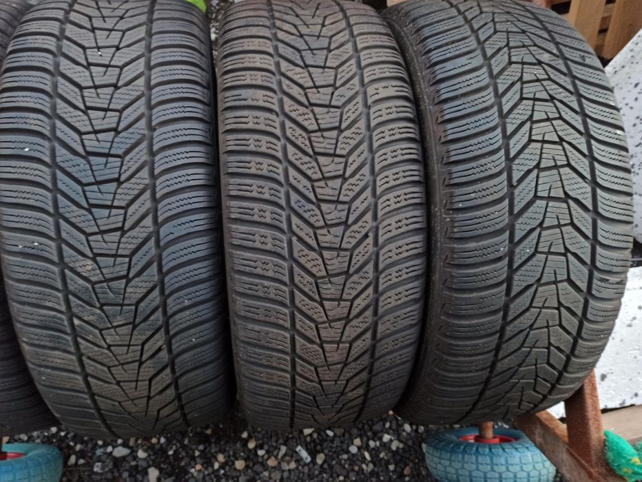 TSM komplet opon zimowych Hankook Winter icept evo 3 225/40 R18 r2022