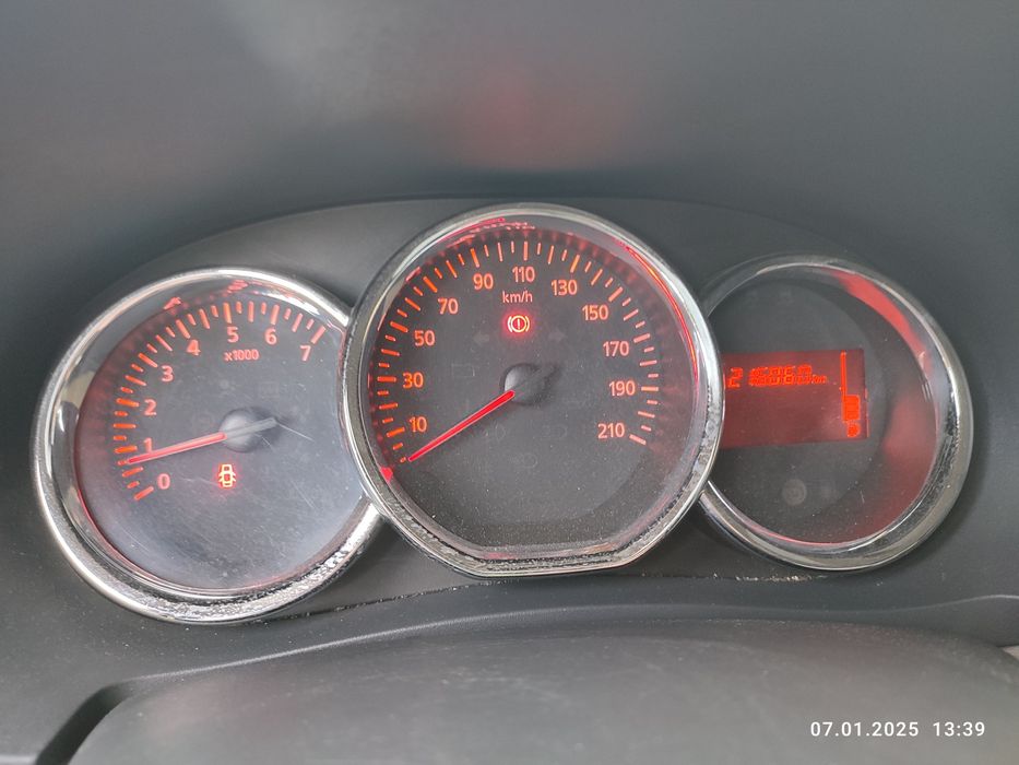 Дачиа лоджи 2013р.