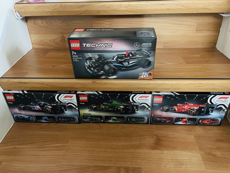 Набір з 4 комплектів LEGO Speed Champions