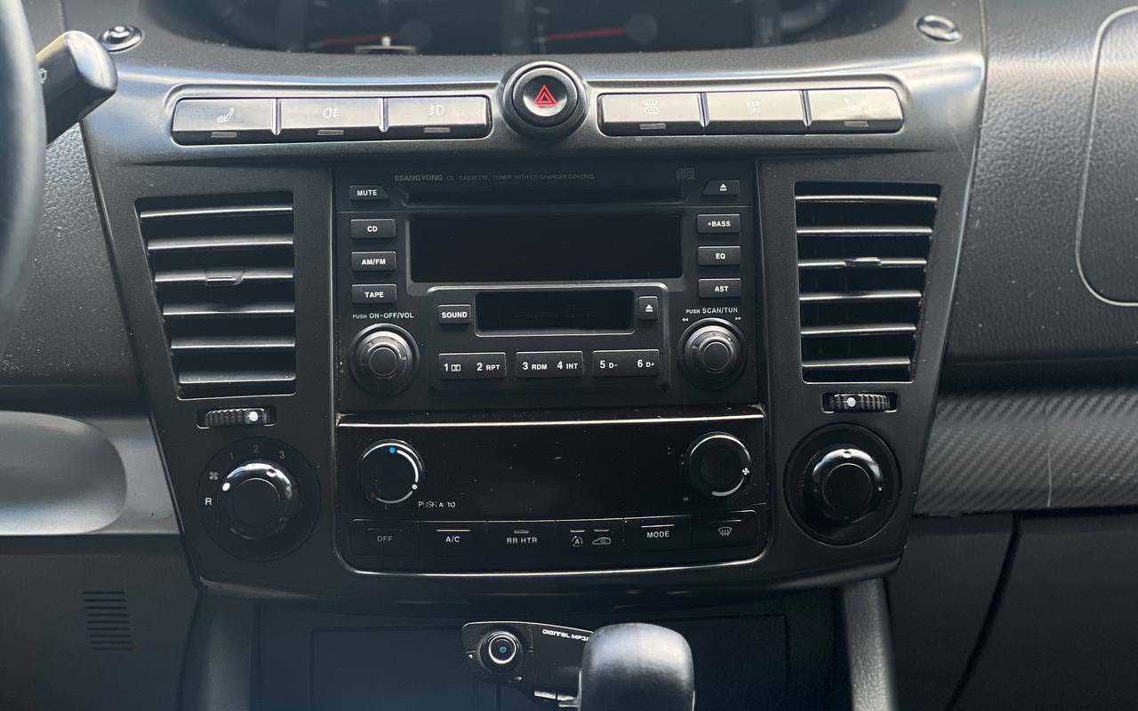 SsangYong Rodius 2008