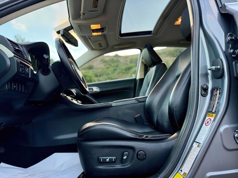 Lexus CT Hybrid 200h      2017