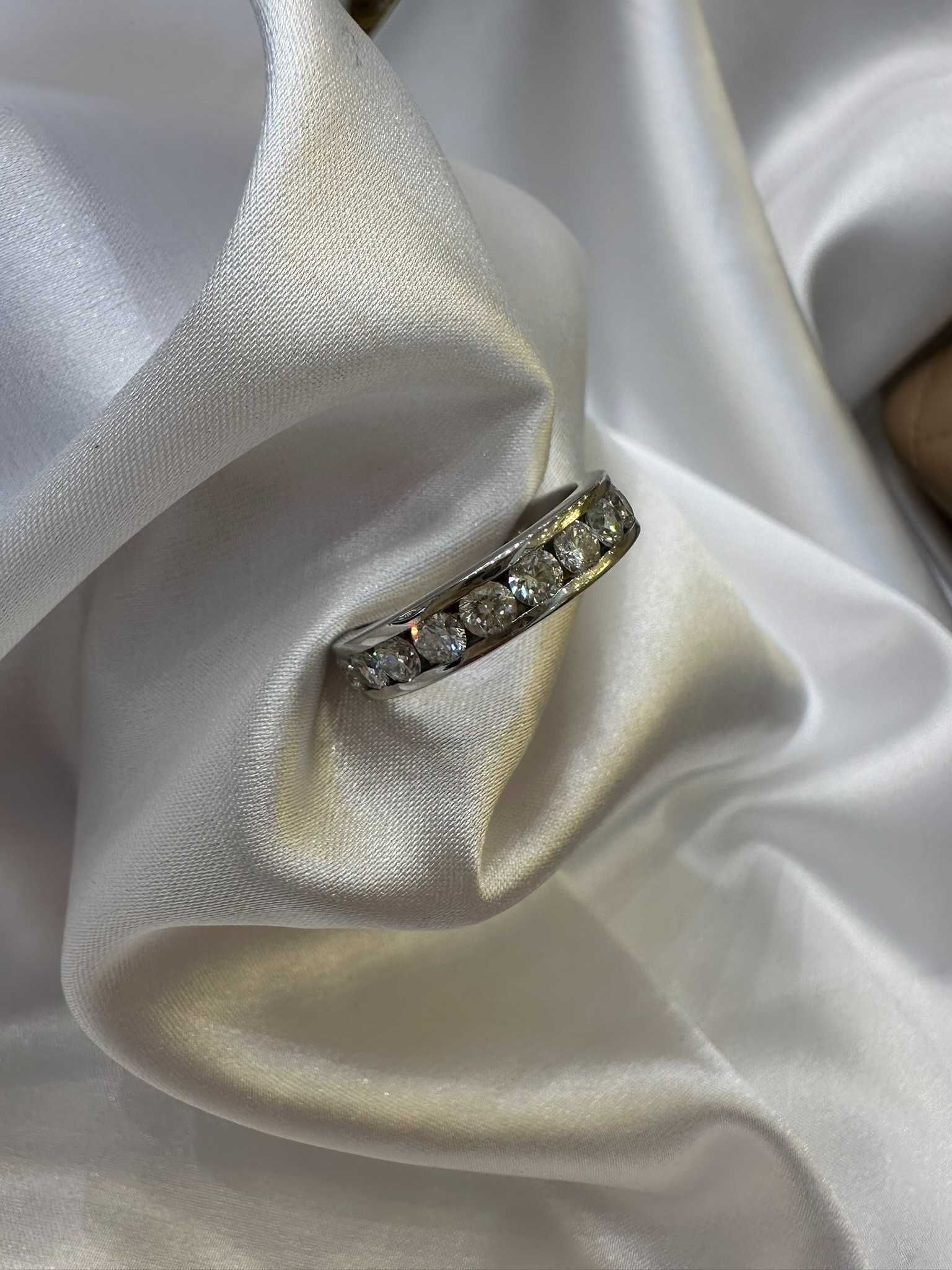 Obrączka Eternity z diamentami naturalnymi 2.40 CT