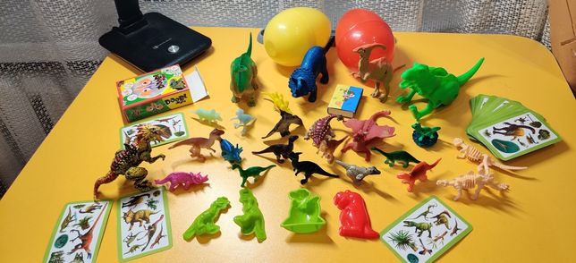 Динозаври ,  яйця , карткова гра "Динозаври"