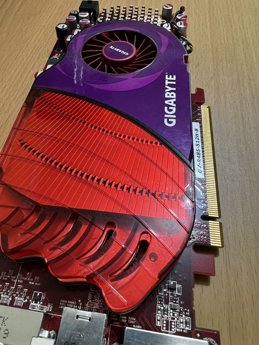 Відеокарта Gigabyte HD 4850 у дуже гарному стані