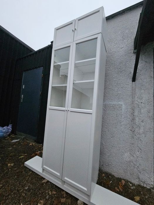 Pojemna witryna IKEA z nadstawką  – dostawa w Warszawie GRATIS !