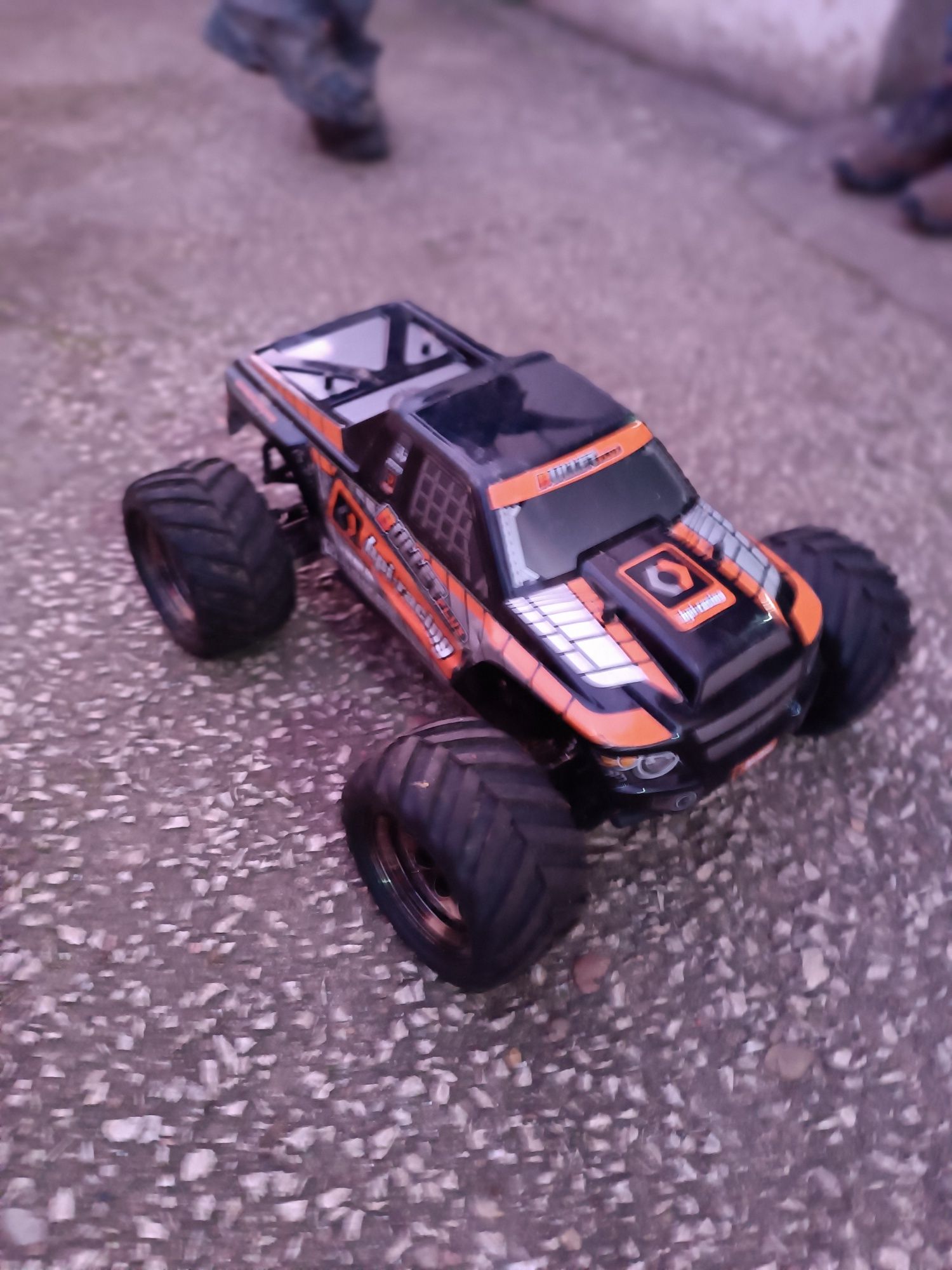 Carro telecomandado BULLET FLUX