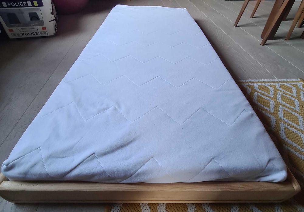 Łóżko dziecięce drewniane podłogowe futon 165x75