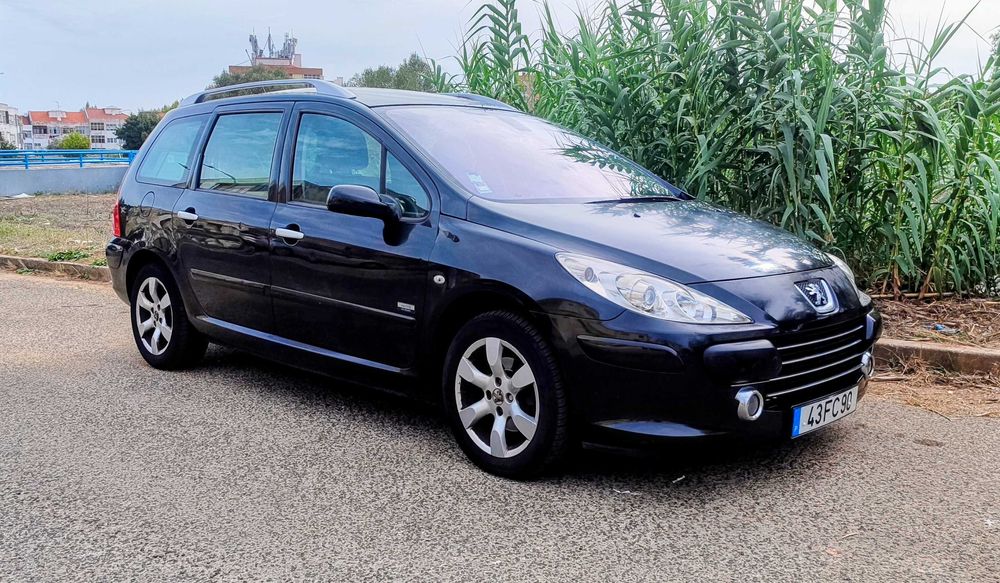 Peugeot 307 SW 1.6 HDI 110 Navtec - 7 Lugares