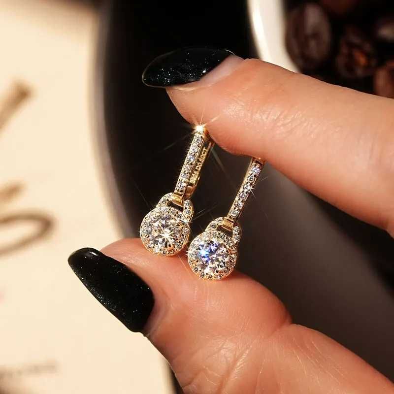 NOWOŚĆ ! Śliczne Złote Kolczyki z Moissanitem 0.5 CT + Certyfikat !