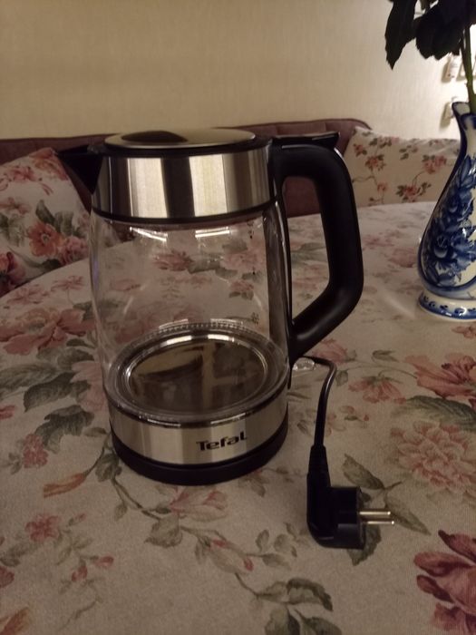 Электрочайник Tefal Glass Kettle KI605830
51