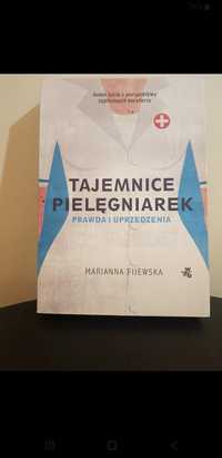 Książka Tajemnice Pielęgniarek Marianna Fijewska