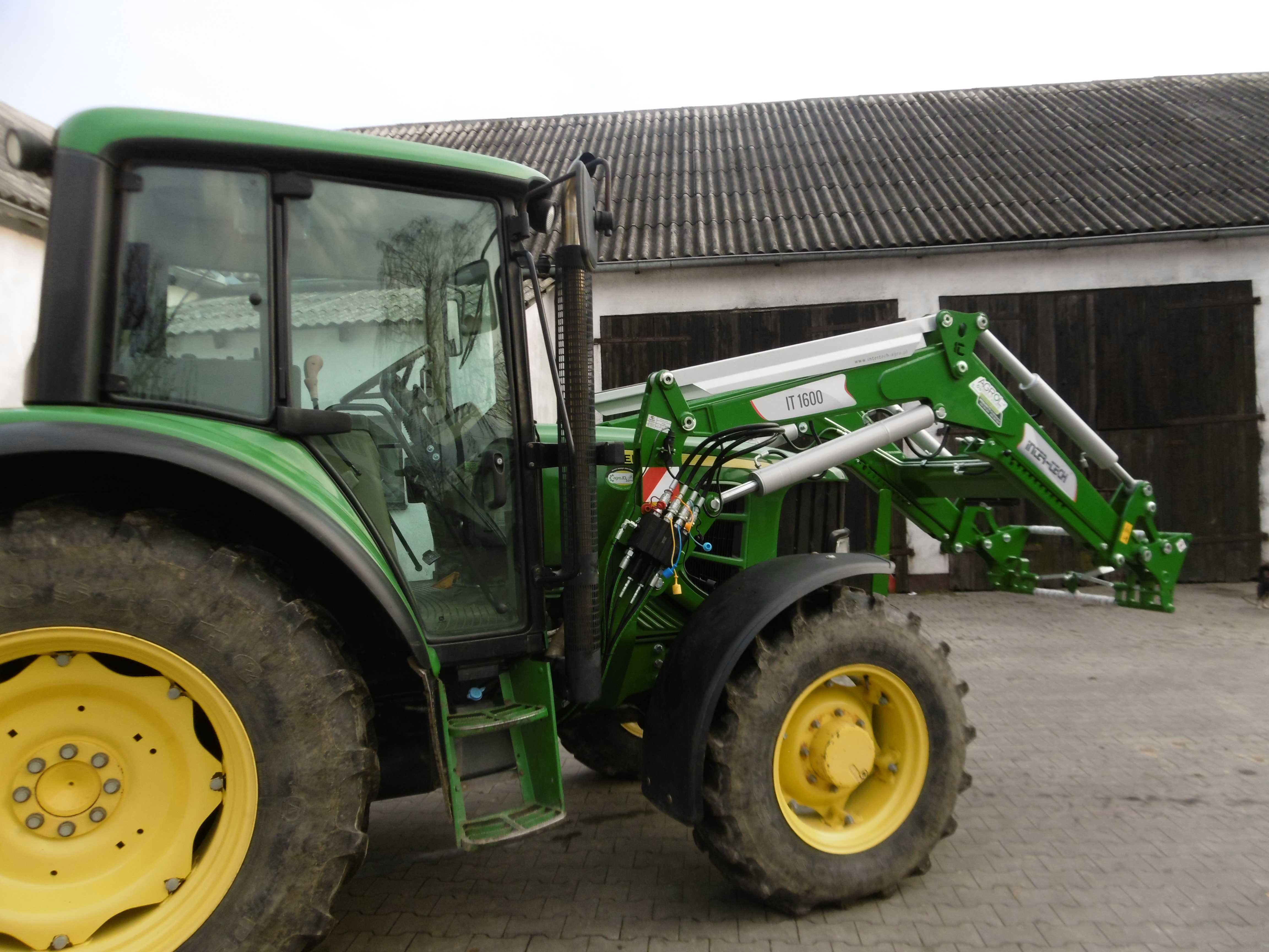 Ładowacz czołowy TUR IT 1600 Intertech  do DEUTZ  FAHR JOHN DEERE