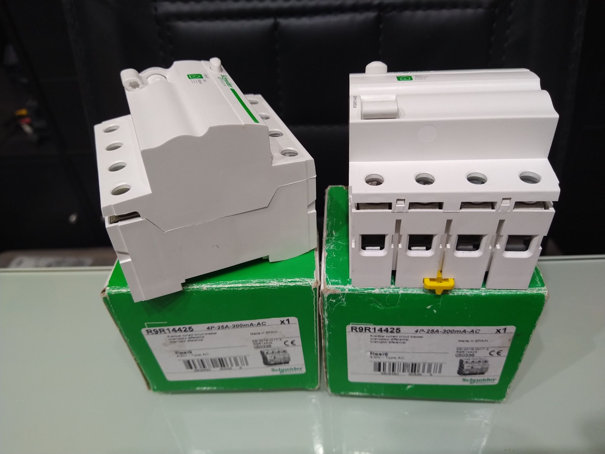 Interruptor Diferencial Tipo AC 3P+N Trifá. Schneider novos.