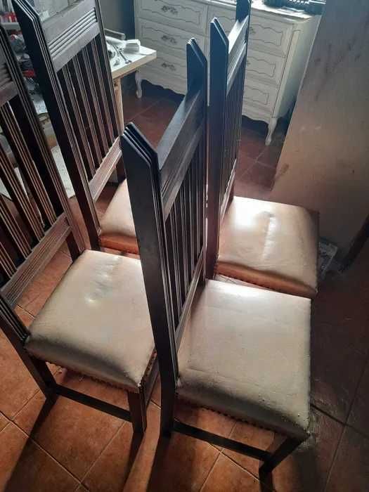 Cadeiras de estilo barroco estofadas à mão