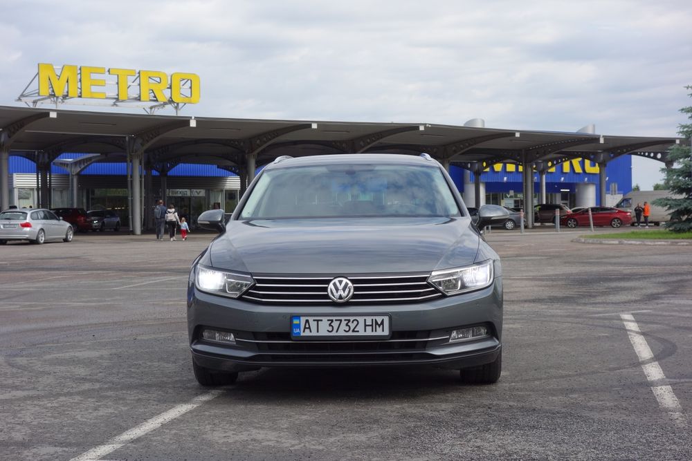 Volkswagen Passat b8  хороший стан
