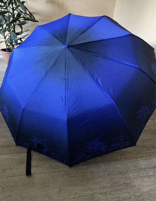 Жіноча парасолька