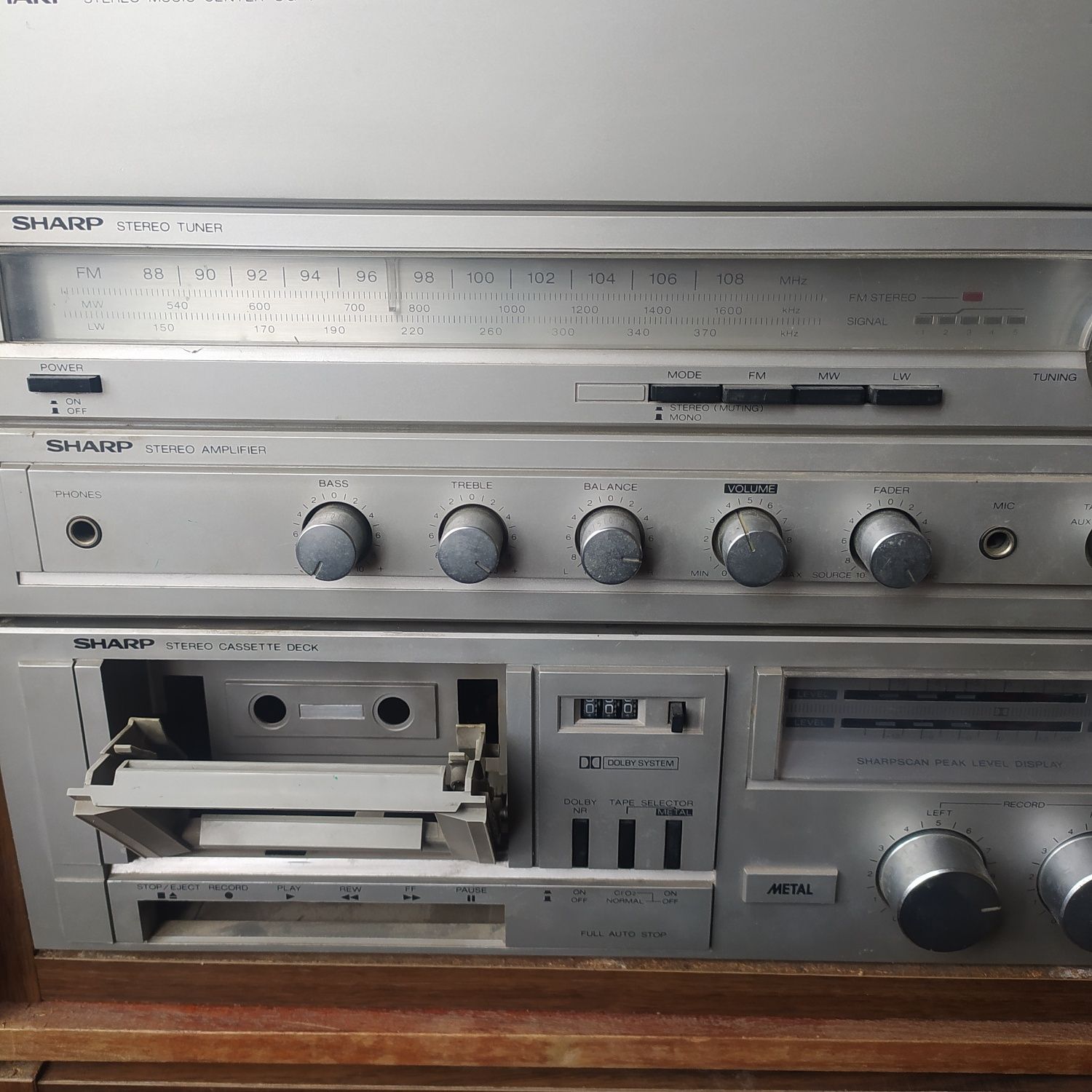 Продам музикальний центр sharp hs 1
