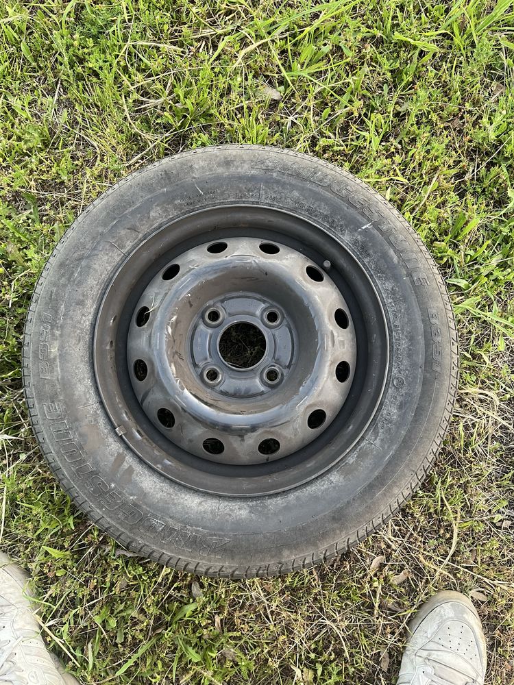 Jantes em ferro com tampoes honda