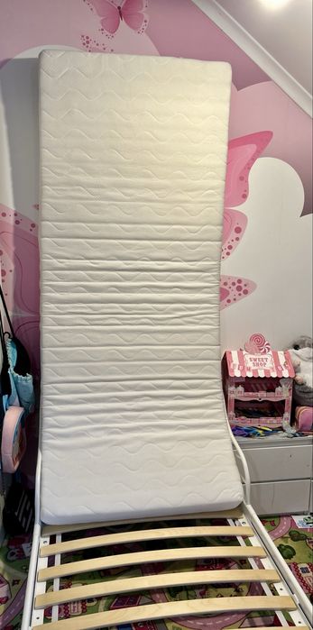 Dwa łóżka IKEA rosnąca rama łóżka BIAŁE + MATERACE