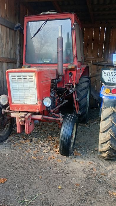 Трактор т25 з плугом