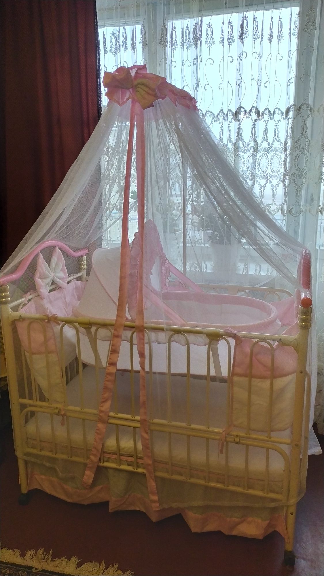 Ліжечко для маленької принцески