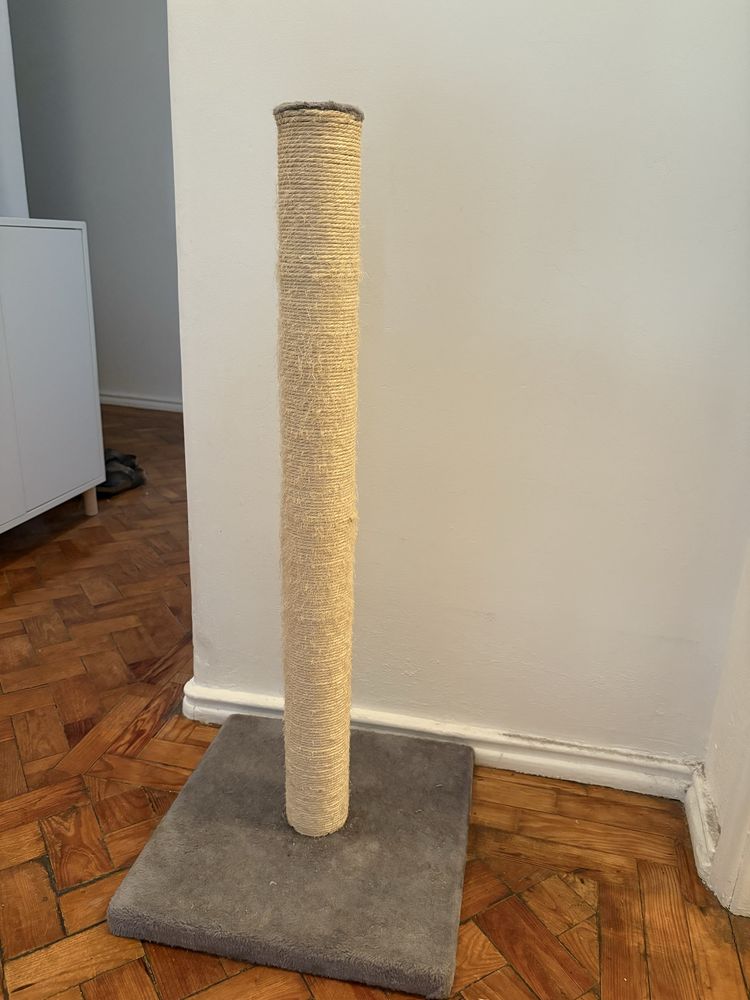 Poste arranhador para gatos