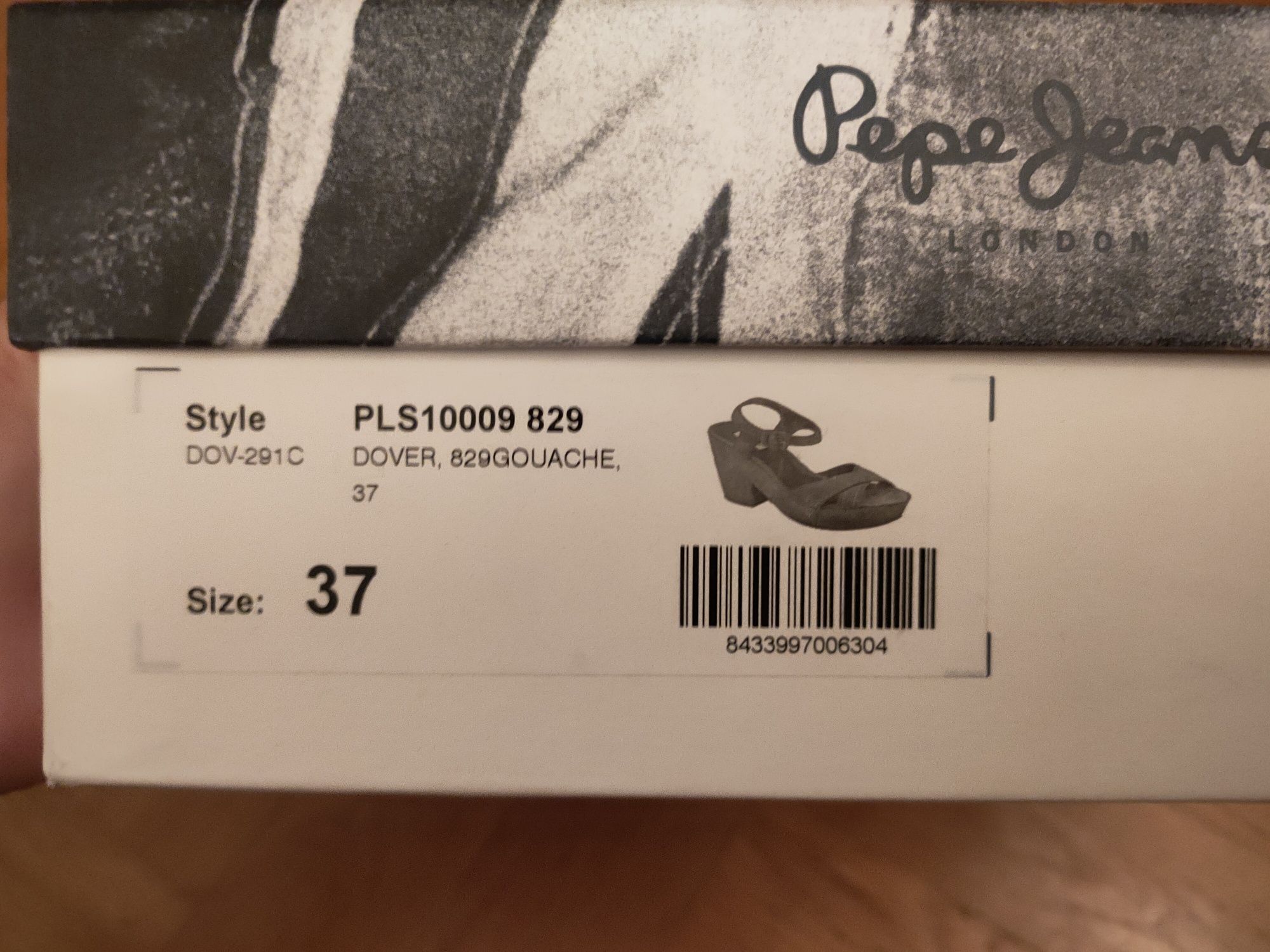 Beżowe sandałki na obcasie Pepe Jeans